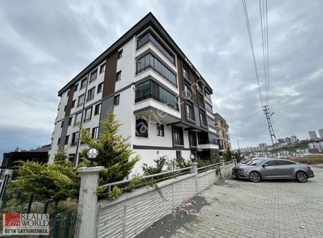Rte. Bulvarında Balkonu Geniş Kiralık 2 Yaşında 2+1 Daire