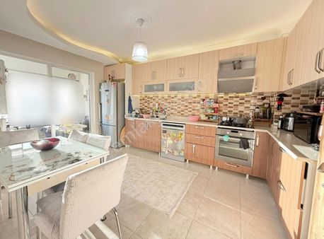 ⫷er-söz⫸cadde Üzeri /ön Cephe /site İçerisinde Full Yapılı 3+1