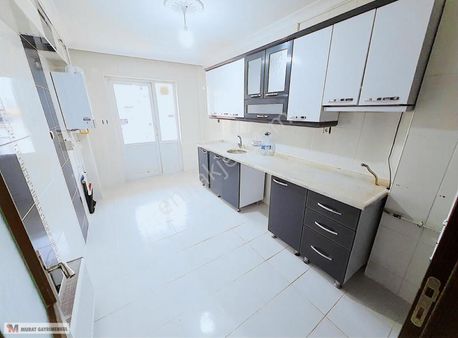 Osmangazi De Kat Konumda Altında 2.kat Daha Var Asansörlü 3+1