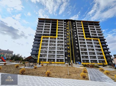 Megadan Ank.en Hızlı Gelişen Bölgesinde Esenboga Dibi Sitede 1+1