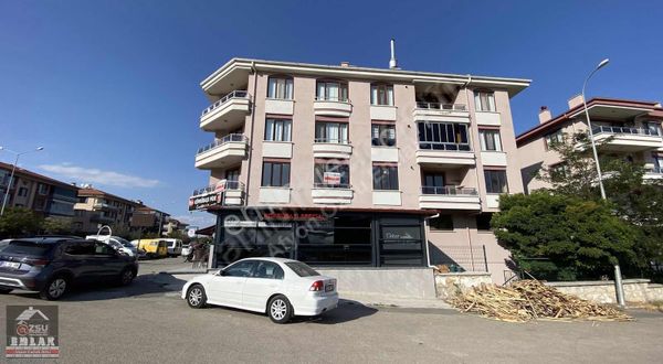 Afyon Özsu Emlak'tan Selçuklu Mahallesinde Kiralık 4+1 Daire