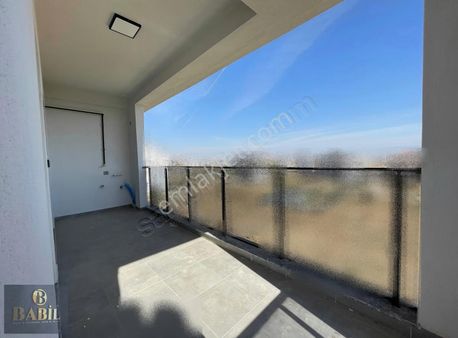 Yenişafakta Sıfır 2+1 Daire-asansörlü,arakat,ön Cephe!