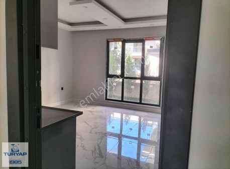 Yalova Kadıköy Tarihi Çınarlı Yola Cephe Satılık Daire