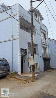 Megeden Nilüfer Demirci De Mükemmel Konumda Satılık Bina