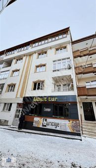 Finans Gayrmenkul'den Sularbaşı Mah. Çarşı İçinde Satılık Dublex