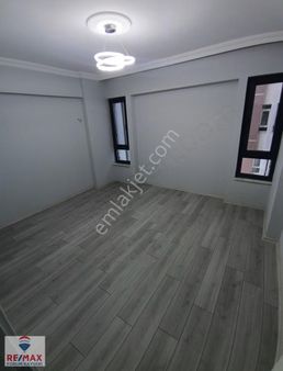 Remax Forum Dan Sahabiye Mah. 3+1 Kiralık Daire