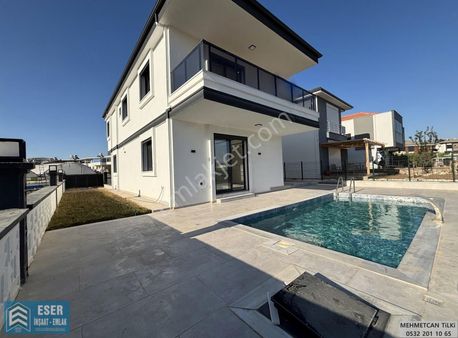 Plaja 1.100 Metre Havuzlu Tam Müstakil 4+1 Sıfır Villa