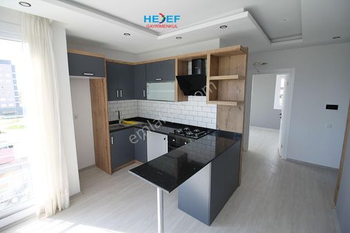 Hedef'ten Yaşardoğu Caddesi Üzeri 3 Cepheli 1+1 Kiralık Daire