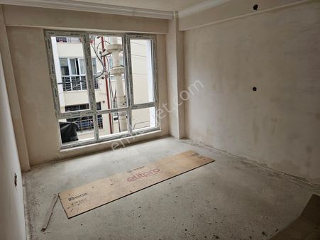 *genç Grup*sütlüce Ziya Gökalp İlkokulu Yakını Balkonlu Yerden Isıtmalı 2+0 Daire