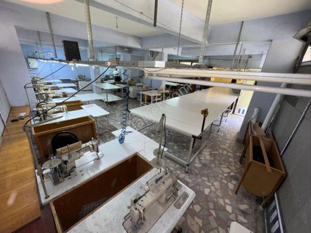 Zaferyapıdan Satılık Caddecephe Dükkan Giriş+yarıbodrum 2dükkan 370m2 İstanbul Sultangazi 50.yılmhde