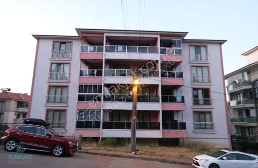 Dikili Taş Mevkiğinde 1+1 Ön Cephe Eşyasız Daire