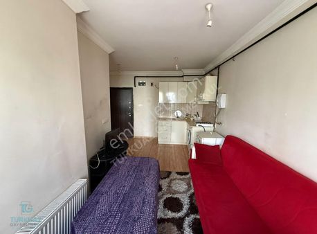Cumhuriyet Mahallesinde Eşyalı Kiralık 1+1 Daire