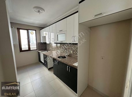 Albayrak Emlaktan Ara Kat Büyük Tip Daire Kullanışlı
