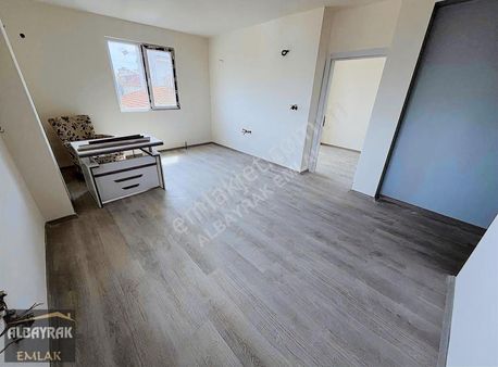 Albayraktan Metro Yakını-ara Kat-geniş 1+1 Daire