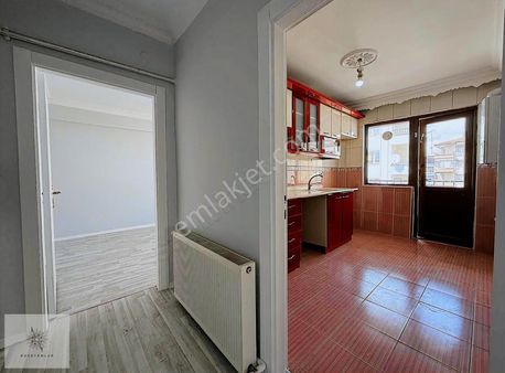 Kuzey Emlak'tan Pınarbaşı'nda Cadde Üstü 3+1 Asansörlü Masrafsız