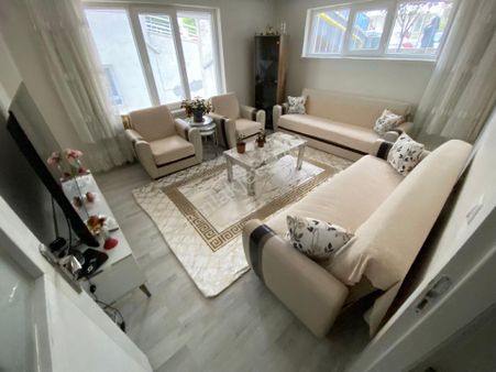 Özdemir Emlak,tan Otobüs Yolunda Okul,pazar Dibi Ara Kat 3+1 Daire