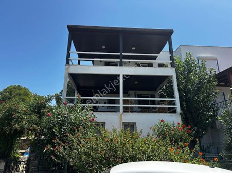 Bodrum Küçükbük'te Müstakil Bahçeli Plajlı Villa