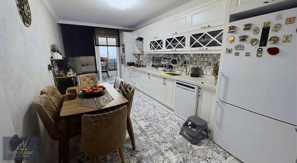 Lions Life Gayrimenkulden İcadiye Ana Cadde Üzeri 3+1 Daire