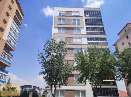 Ugur Mumcu Caddesinde Satılık 4+1 Full Yapılı Daire