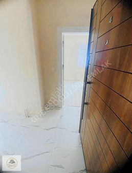 Emekliler Merkezinin Arka Sokağında Kupon Daire 1.ve 3. Katlar