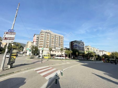 Bursa Osmangazi’de Merkezi Konumda Satılık Ofis