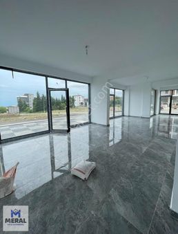 Meral Yapı&gayrimenkulden Muhteşem Lokasyonda Kiralık Dükkan
