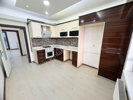 Sancaktepe Hayri Erişen Okulu Yanı Kök Tapu İskanlı Fulyapılı4+1