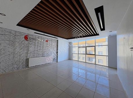 Derince Denizciler Cad 90 M2 3+1 Satılık Daire - Ofis