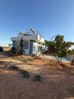 Mustafalarda Harika Konumda Ana Yola Yakın Bağ Evi Satılık Uygun