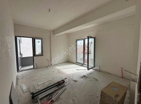 Balıkesir Karesi Özel Okullar Bölgesi'nde Satılık 2+1 Ara Kat