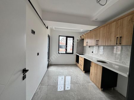 Kapaklı Erbay Caddesi Üzerinde Ön Cephe 85 Metre² 2+1 Daire