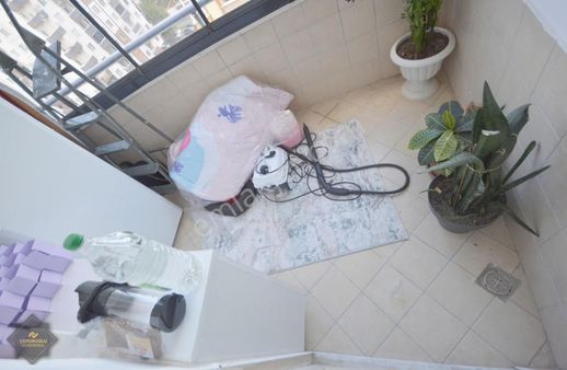 Mücahitler'de Arakat İskanlı Kapalı Otoparklı Bakımlı 3+1 Daire