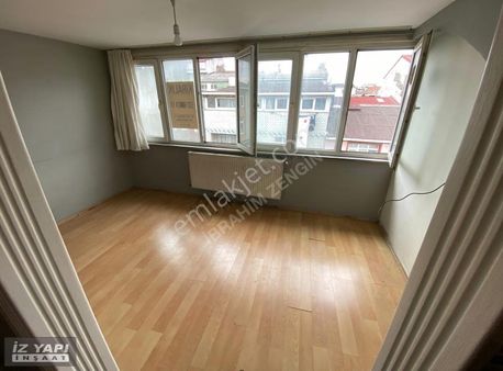 İz Yapı İnş.gayrımenkul Kiralık Çatı Katı Daire