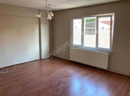 Ilıca Caddesinde Satılık Daire