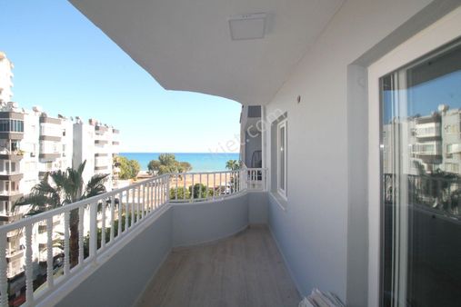 Retro’dan Deniz Ve Orman Arasında Doğayla İç İçe Yaşam Mimoza Sitesi’nde 2+1