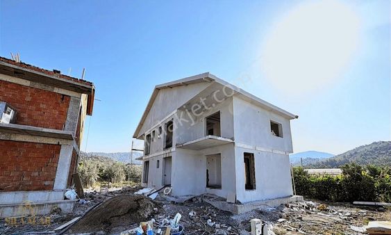 Sıla Acar'dan Karagedik'te Projeden Satılık 1+1 Havuzlu Daire