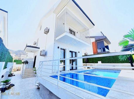 Sıla Acar'dan Karagedik'te Havuzlu 3,5+1 Satılık Müstakil Villa