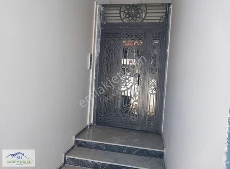 Ayvalık Su Gayrimenkul'den Yaya Mh. Satılık 1+1 Daire