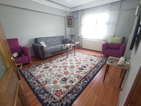 Pendik Esenyalı Merkezde Acil Satılık Merkezi E-5 Yakın 3+1 125 M2 Daire