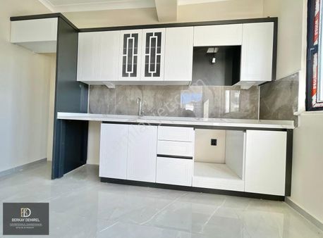 Berkay Demirel'den Altınkumda Ayrı Mutfak Ön Cephe 2+1 Daire