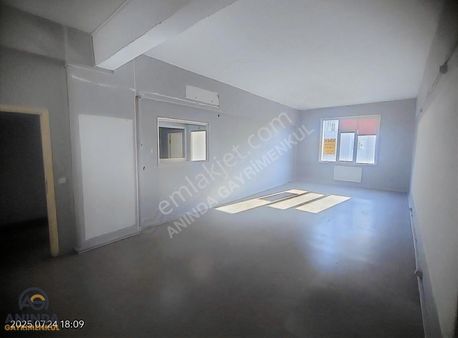 Giyim Sanatkarları Kiralık 110 M2 Ofis İşyeri