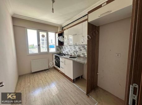 Kurşun Grup'tan Muradiye'de Otoparklı Site İçinde Kiralık 2+1