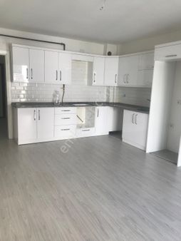 Aysu Konut Emlaktan Kiralık 2+1 , 5 Yaş Asansör Lü Otoparklı Manisa Akhisarda Kethuda Mah