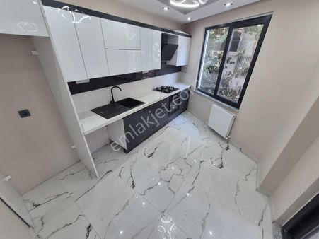 Poyraz Gayrimenkul'den Altınkum'da Satılık Ayrı Mutfak Sıfır Daire