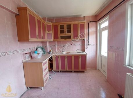 Hacıosman Mahallesi'nde Kiralık 2+1 Daire(açiklamayi Okuyunuz)