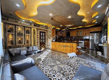 Güneykent'de Eşsiz 5+2 Satılık Villa