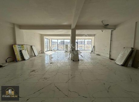 Yenişehir'in En İşlek Noktasında,bahçeşehir Koleji Yanında Sıfır