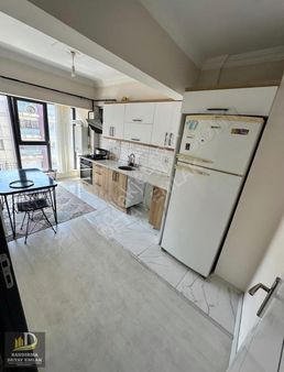 Detay Emlak'tan Atatürk Cd. Üzeri 2+1 Arakat Eşyalı Daire