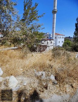 Gaziemirde Satılık 176 M2 Tek Tapu Bahçe Kullanım Alanı 550m2