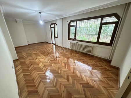 Yatırım'dan Küçükyalı Çamlıkta Huzurlu Ve Geniş2+1daire Fırsatı